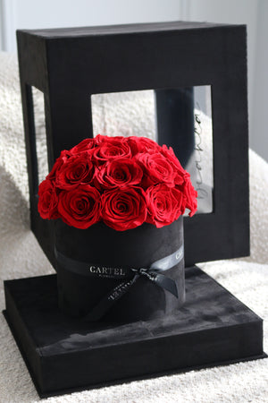 The Velvet Noir Rose Box